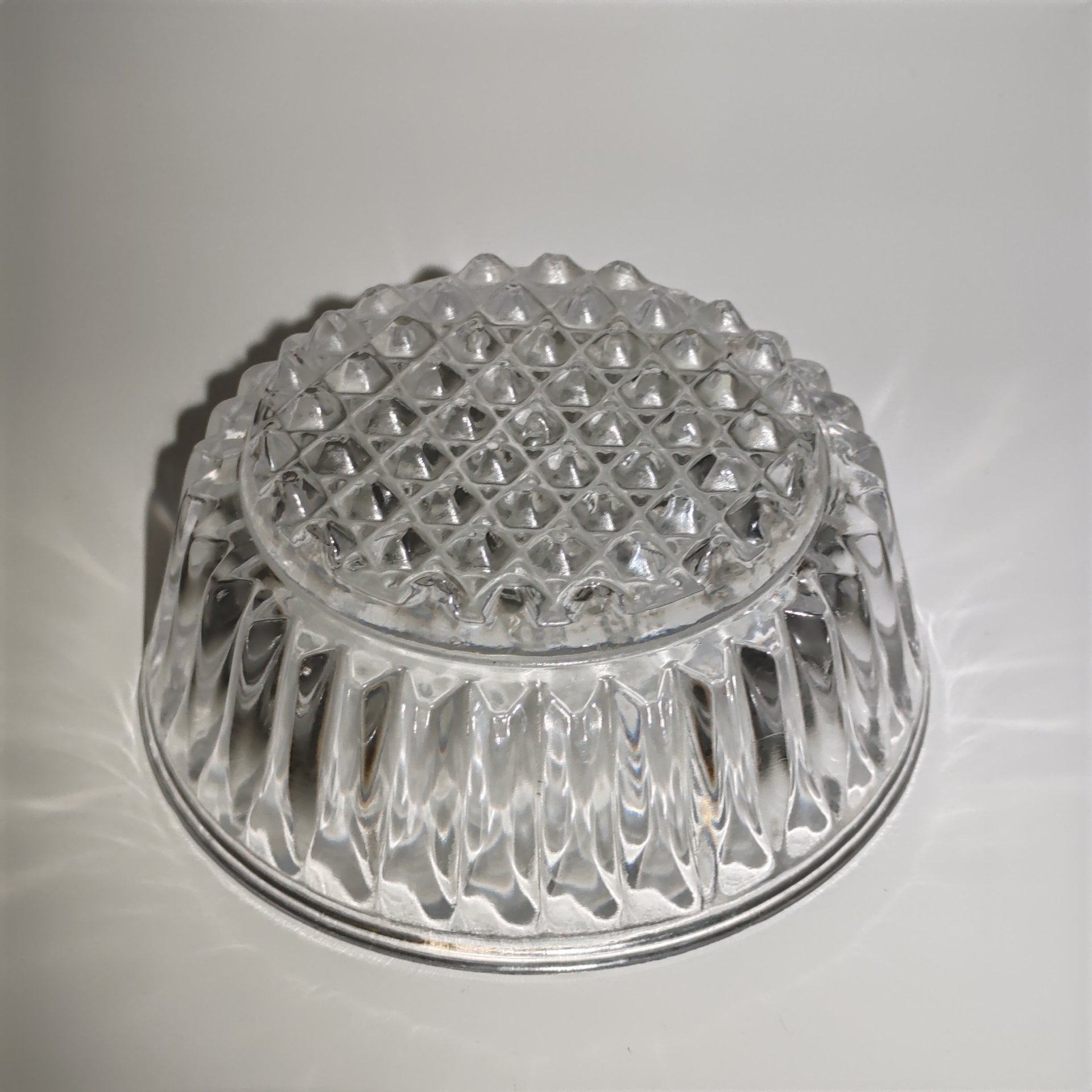 Конфетница (салатник) с рельефным декором, хрусталь, СССР, 1970-1990 гг.