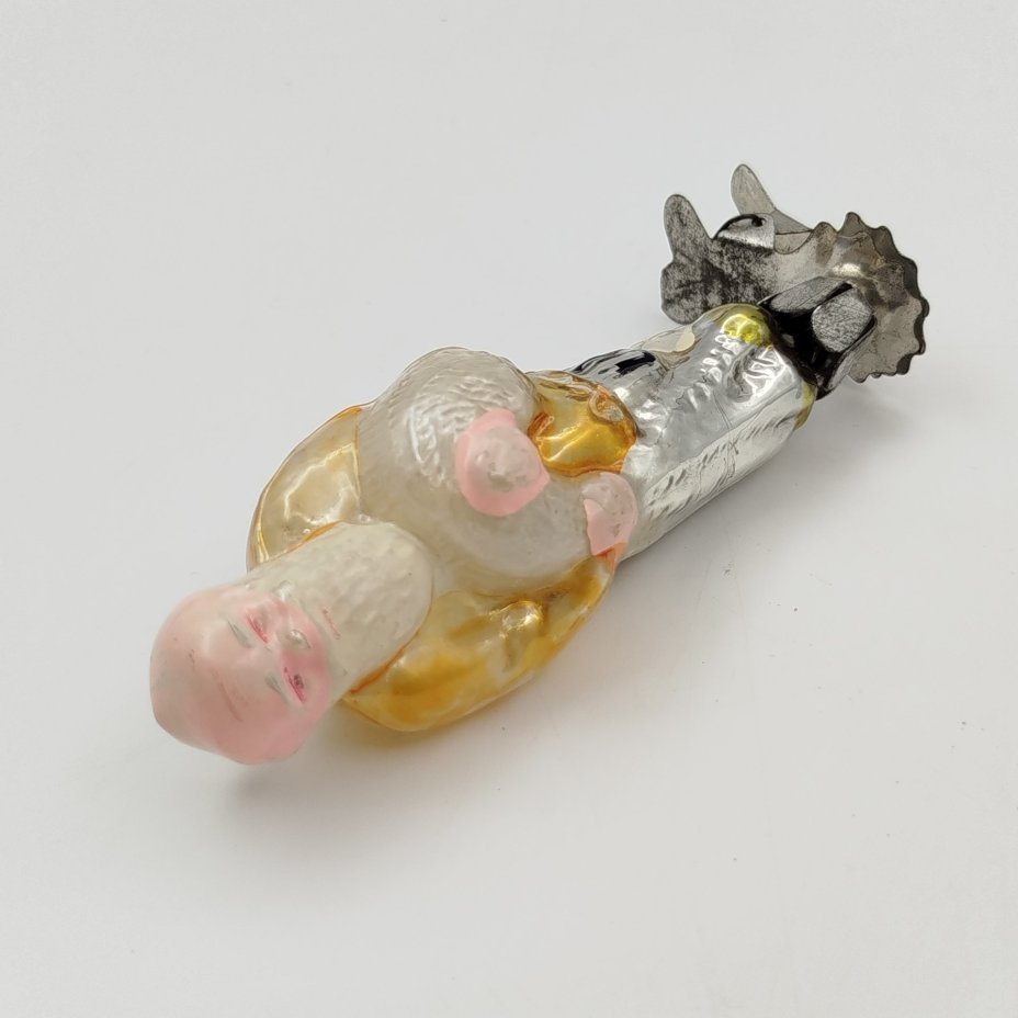 Игрушка ёлочная на прищепке "Старик с неводом" по мотивам произведения А.С. Пушкина "Сказка о рыбаке и рыбке", стекло, роспись, металл, Завод стеклянных ёлочных украшений и оптических изделий, г. Москва, СССР, 1950-1960 гг.