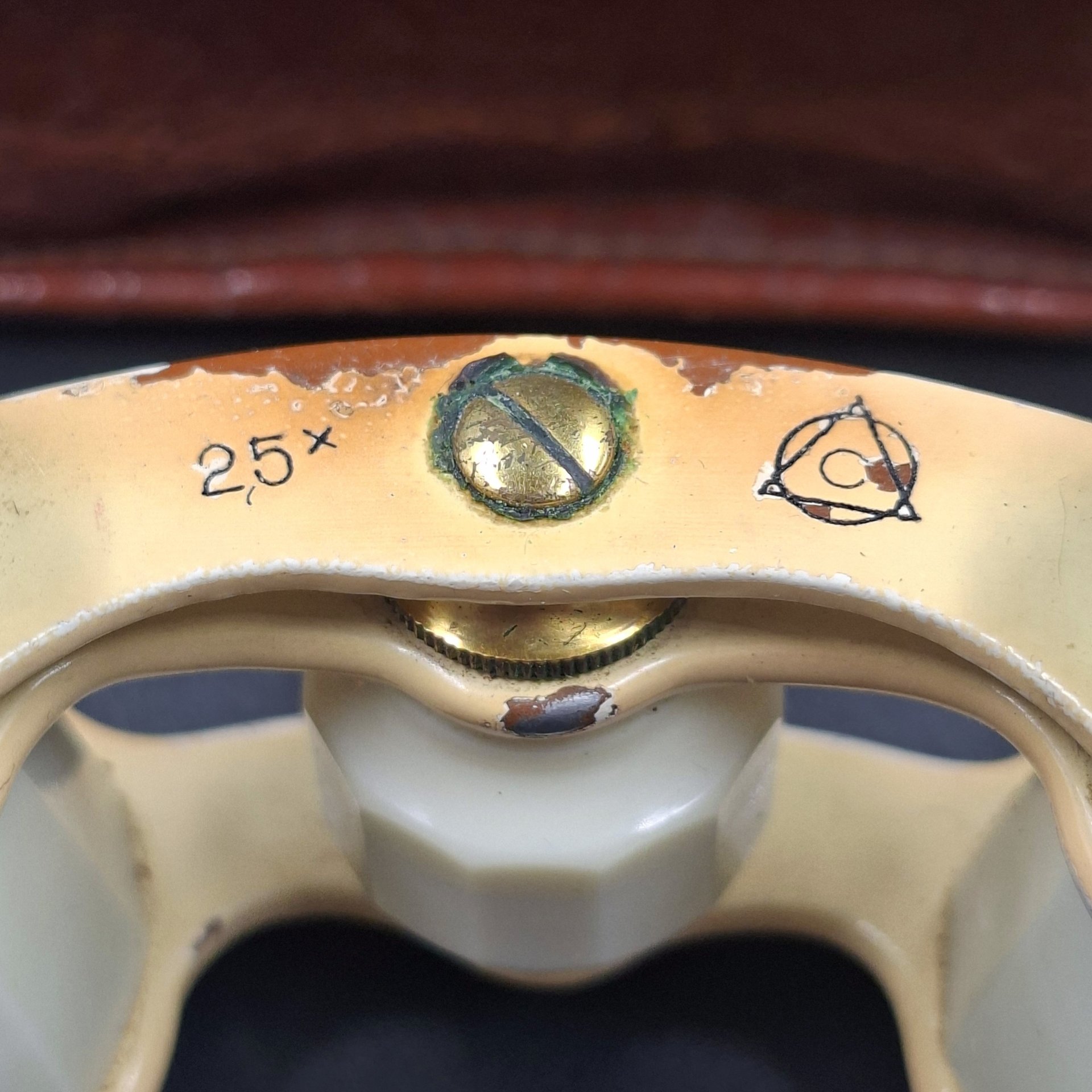 Бинокль театральный в кофре, металл, пластик, стекло, искусственная кожа, Лыткаринский завод оптического стекла (ЛЗОС), СССР, 1950-1980 гг.