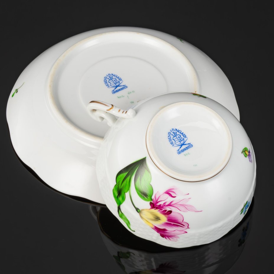 Чайная пара, выполненная  в дизайне Kitty (KY)  с изображением  тюльпана, фарфор, роспись, золочение, Herend (Херенд), Венгрия, 1970-1986 гг.