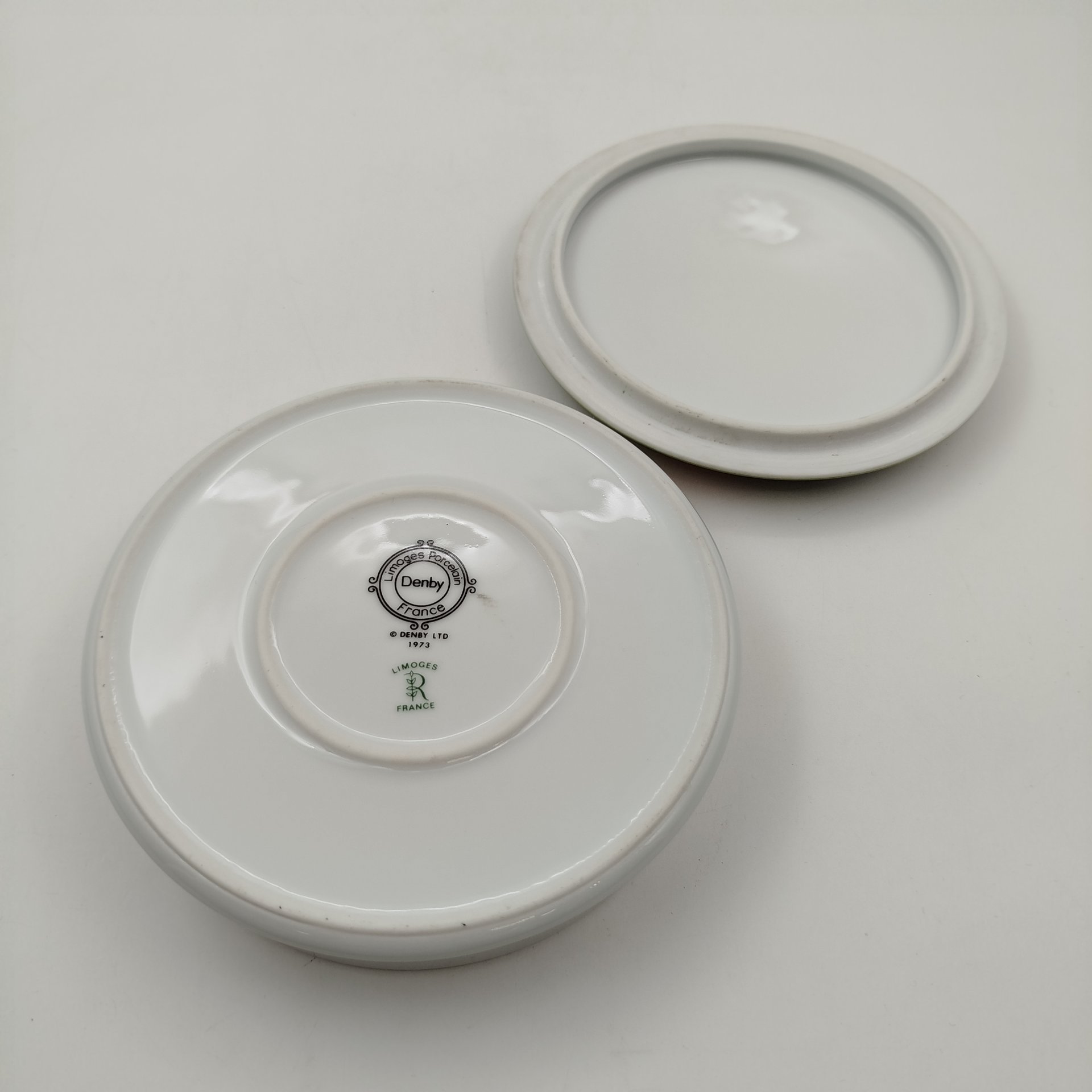 Шкатулка с цветочным декором Denby Limoges Porcelain, фарфор, деколь, Франция, 1973 г.