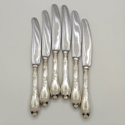 Набор из шести десертных ножей с растительным декором