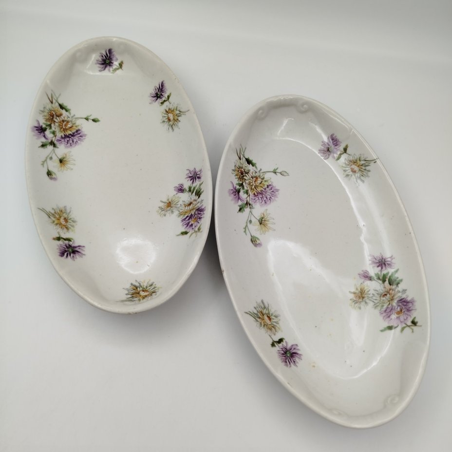 Набор из двух блюд овальной формы с цветочным декором, фарфор, деколь, подрисовка, Россия, 1900-1941 гг.