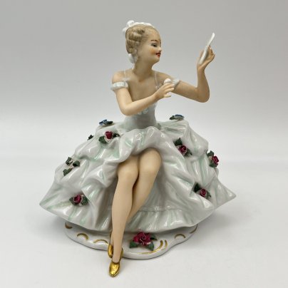 Статуэтка "Танцовщица с зеркалом", фарфор, роспись, Wallendorf, Германия, 1963-1990 гг., Wallendorf