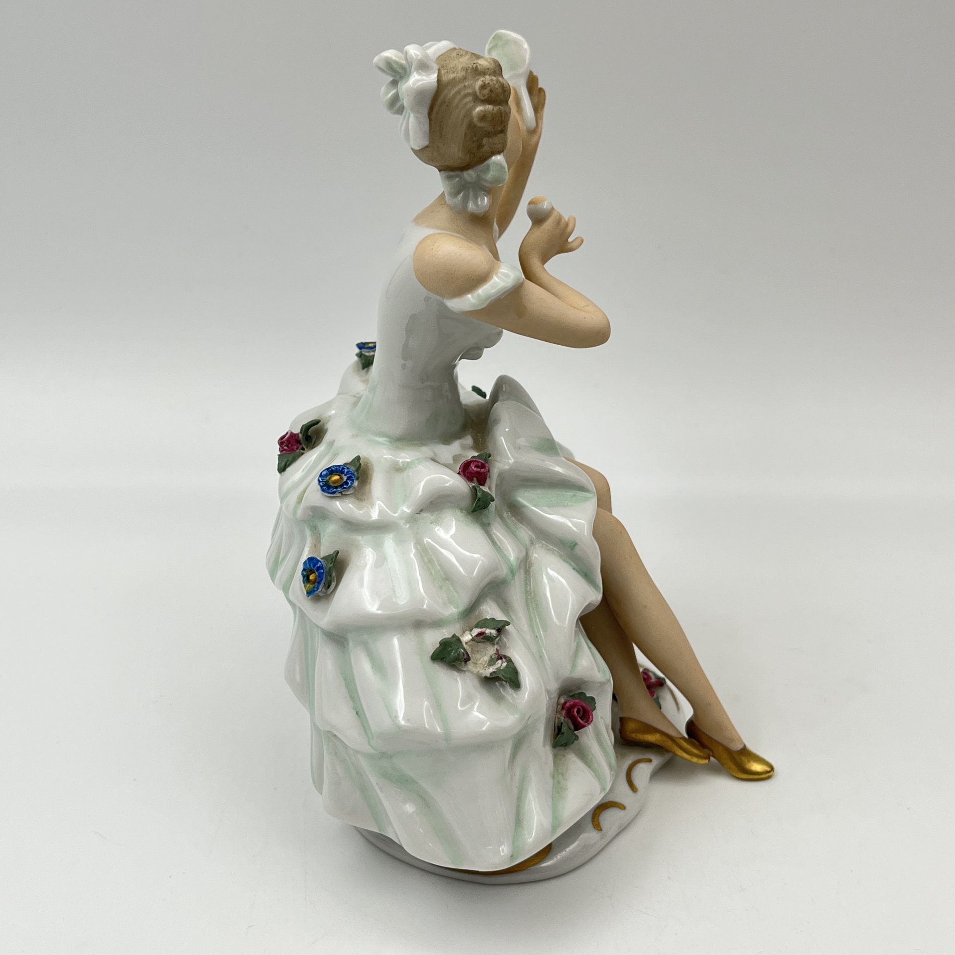 Статуэтка "Танцовщица с зеркалом", фарфор, роспись, Wallendorf, Германия, 1963-1990 гг., Wallendorf