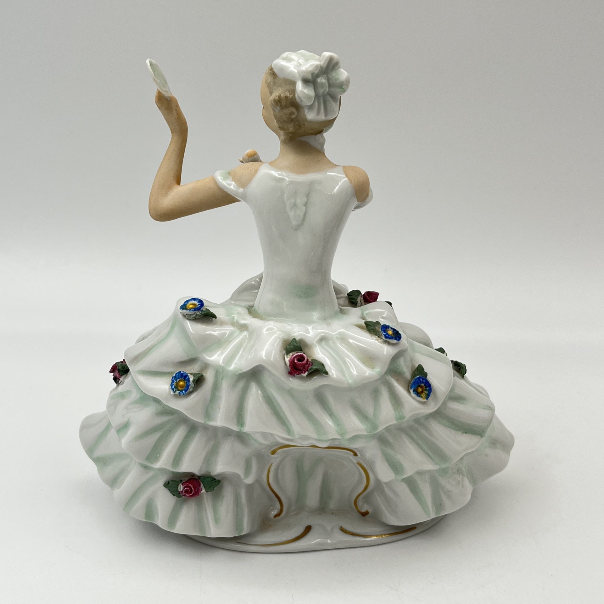 Статуэтка "Танцовщица с зеркалом", фарфор, роспись, Wallendorf, Германия, 1963-1990 гг., Wallendorf