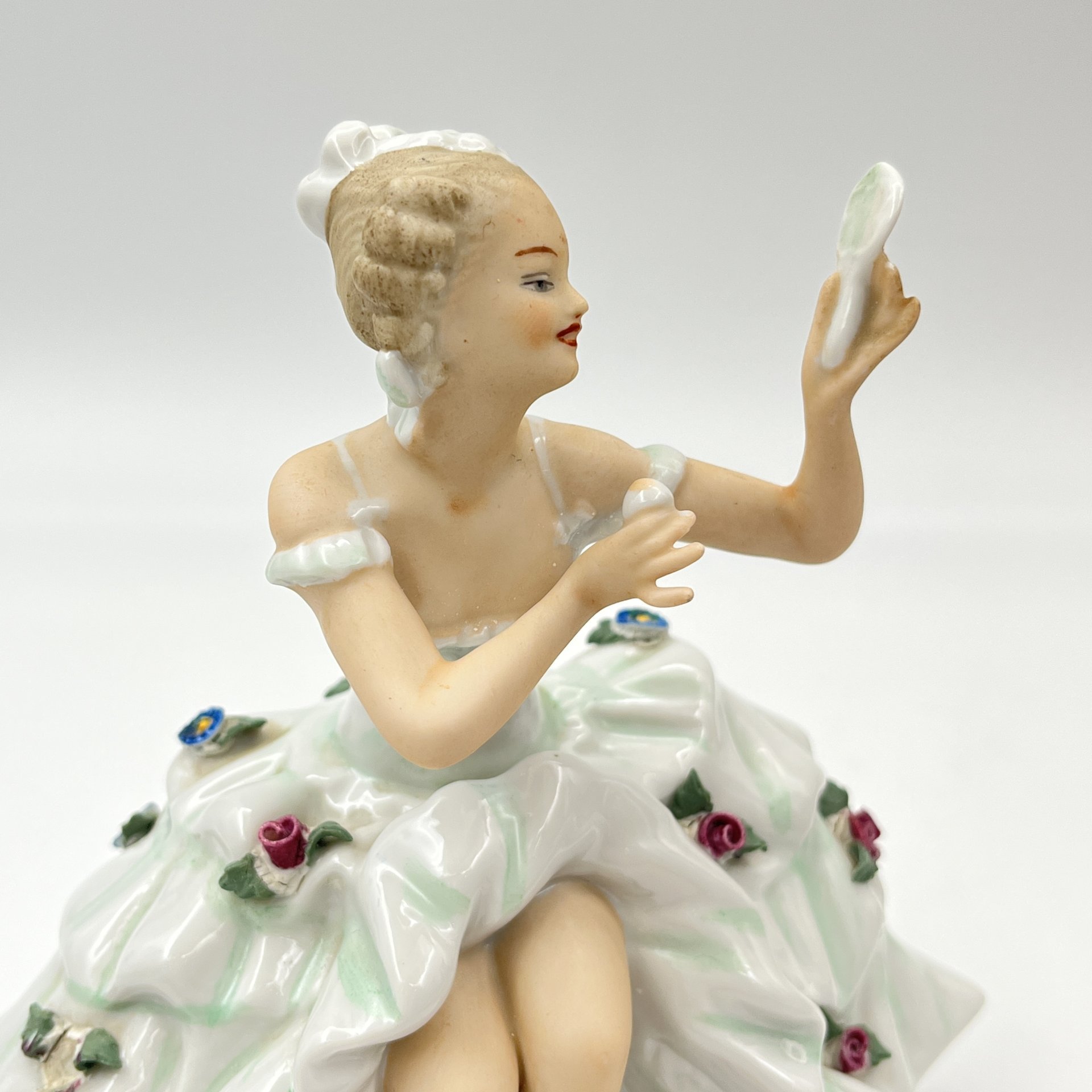 Статуэтка "Танцовщица с зеркалом", фарфор, роспись, Wallendorf, Германия, 1963-1990 гг., Wallendorf