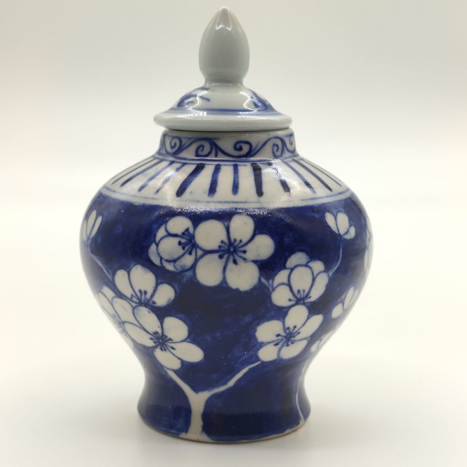Чайница (имбирница), украшенная декором в виде цветущей сливы мэй (крышка в подборе)
