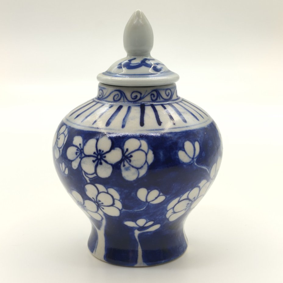Чайница (имбирница), украшенная декором в виде цветущей сливы мэй (крышка в подборе)