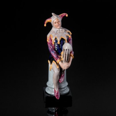 Статуэтка "Шут" ("Арлекин"), автор Cecil J. Noke, Royal Doulton