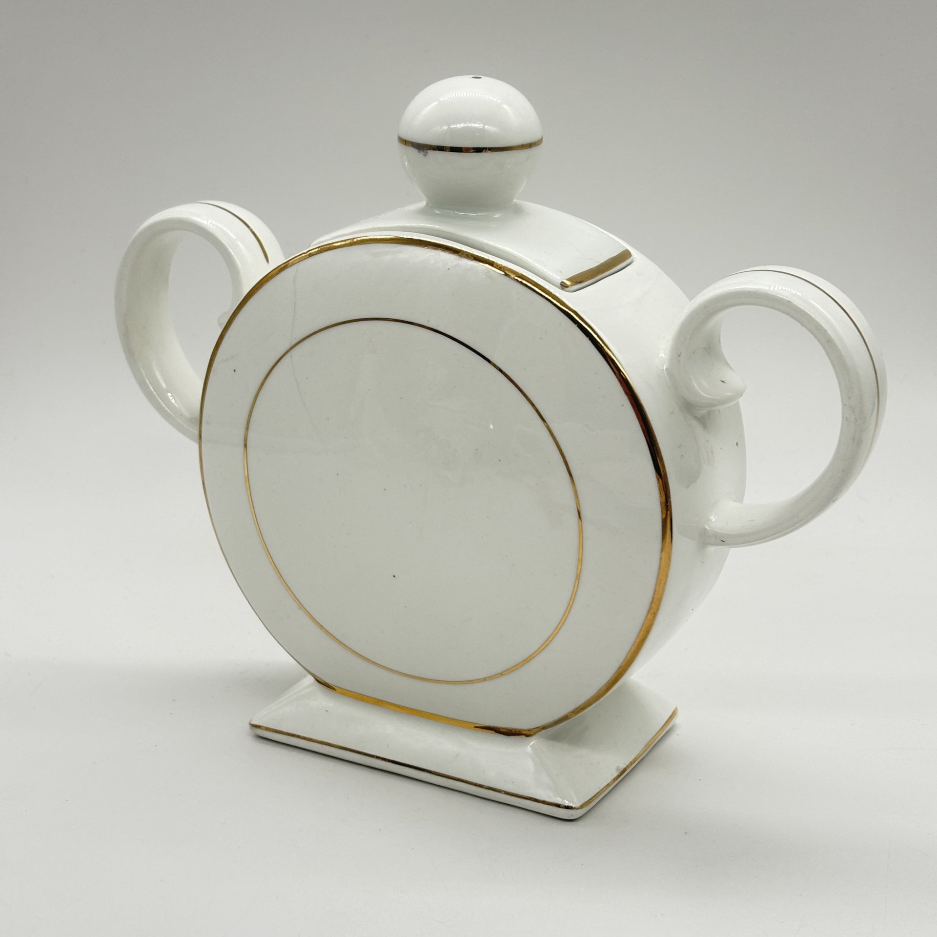 Сахарница "пузатой" формы, фаянс, золочение, Чехословакия, 1960-1980 гг.
