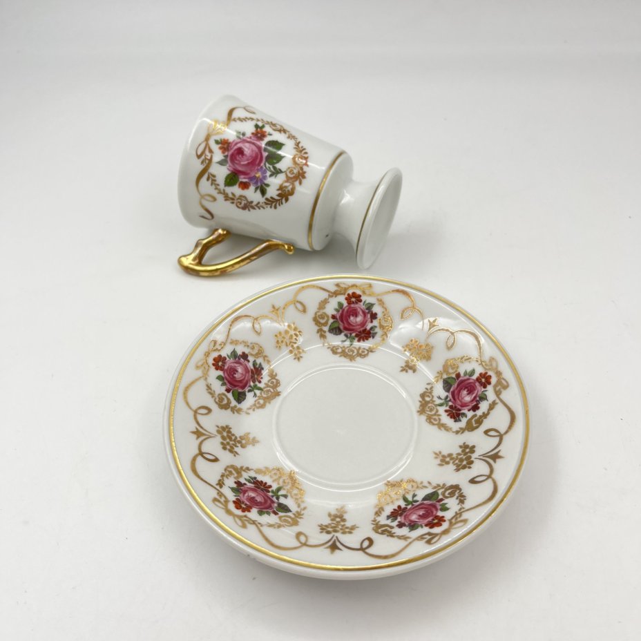Пара кофейная с декором из роз