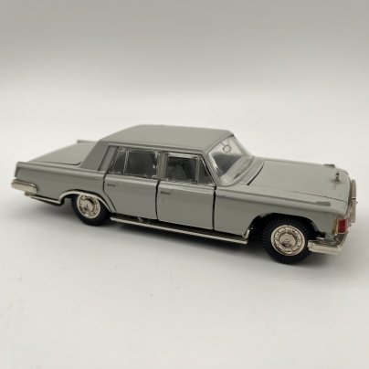 Модель автомобиля "ЗИЛ-117" , в масштабе 1:43, металл, пластик, Саратовский завод «Тантал», СССР, 1980-1990 гг.