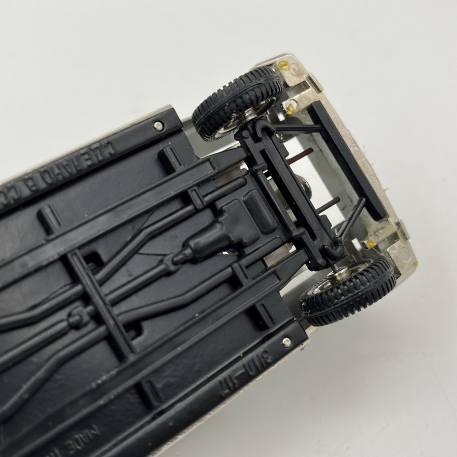 Модель автомобиля "ЗИЛ-117" , в масштабе 1:43, металл, пластик, Саратовский завод «Тантал», СССР, 1980-1990 гг.