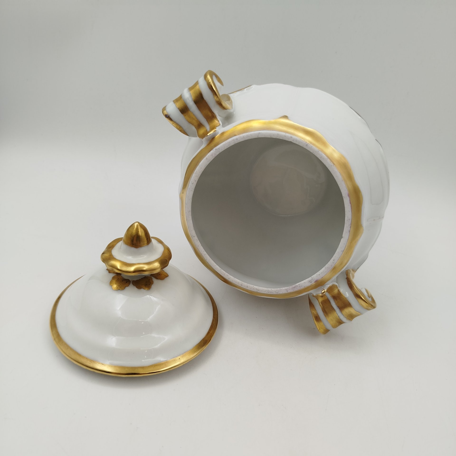 Сахарница (бонбоньерка), фарфор, золочение, Западная Европа, 1930-1960 гг.