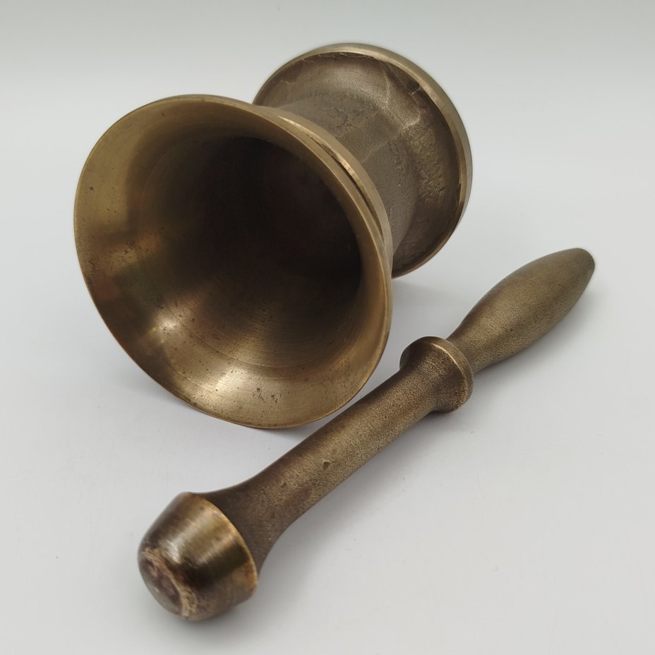 Ступа (ступка) с поперечным пояском, в комплекте с пестиком, Производственное объединение "Знамя Октября"