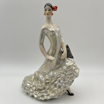 Статуэтка "Кармен" ("Испанский танец"), автор О. Л. Жникруп