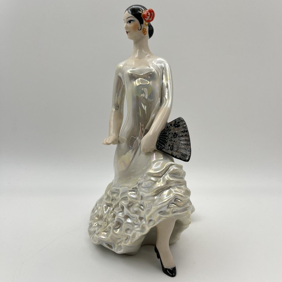 Статуэтка "Кармен" ("Испанский танец"), автор О. Л. Жникруп