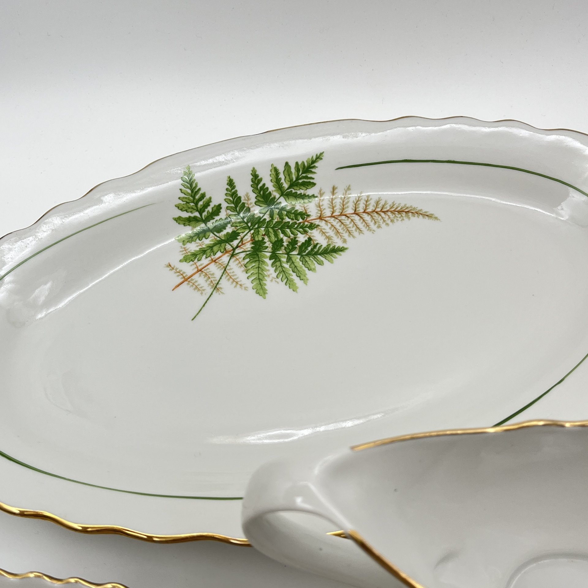 Набор сервировочный "Папоротники" (6 предметов), фасон "Гранёный", фарфор, деколь, золочение, Дулевский фарфоровый завод (Дулёво), Россия, 2006 г.