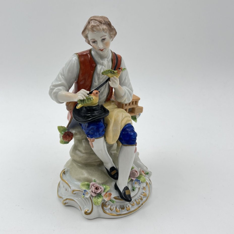 Статуэтка "Птичник", фарфор, роспись, золочение, Sitzendorf, Германия, 1950-1972 гг.