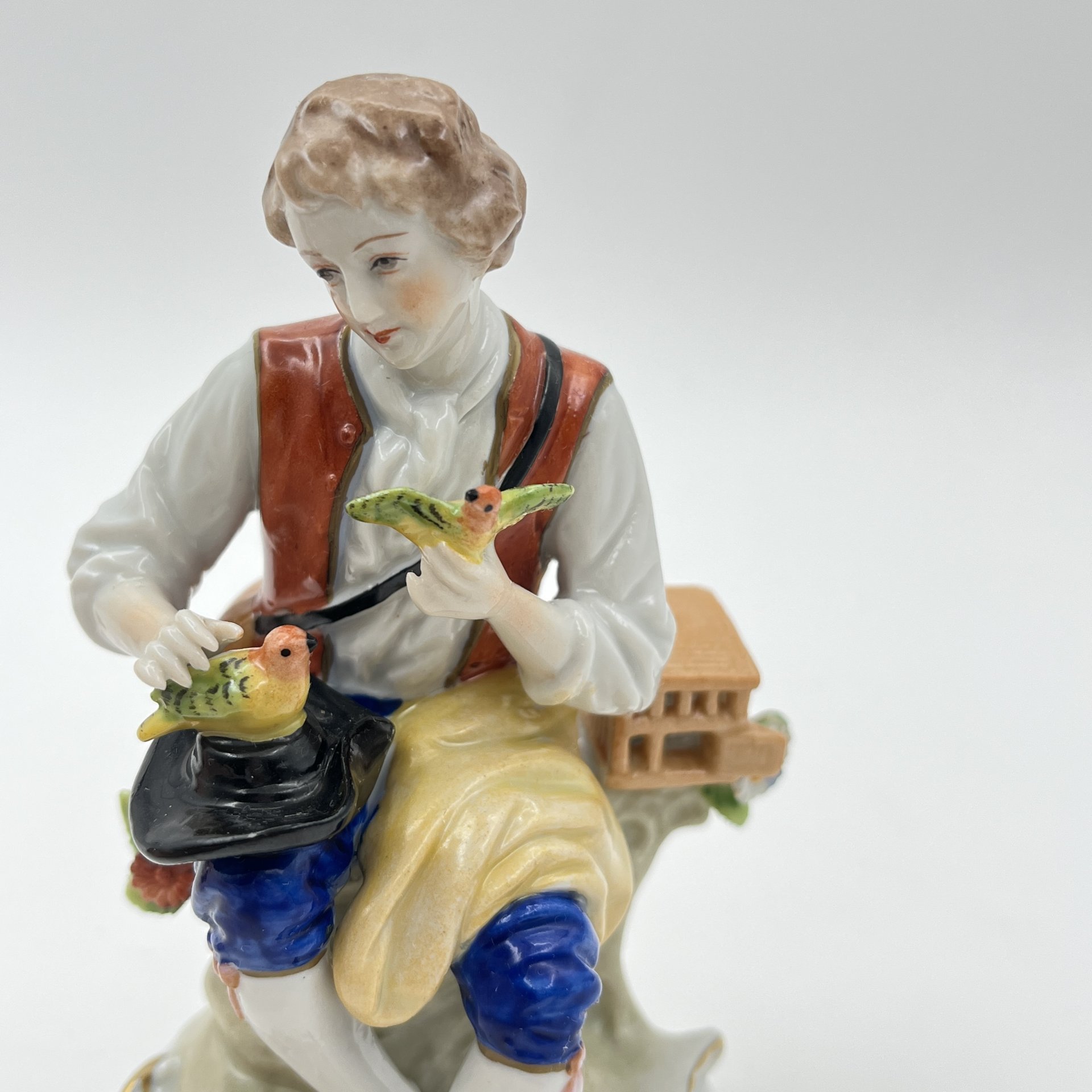 Статуэтка "Птичник", фарфор, роспись, золочение, Sitzendorf, Германия, 1950-1972 гг.