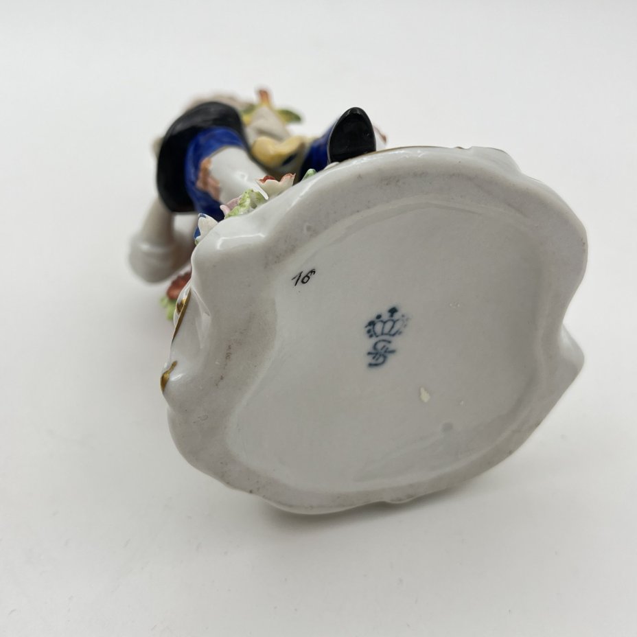 Статуэтка "Птичник", фарфор, роспись, золочение, Sitzendorf, Германия, 1950-1972 гг.