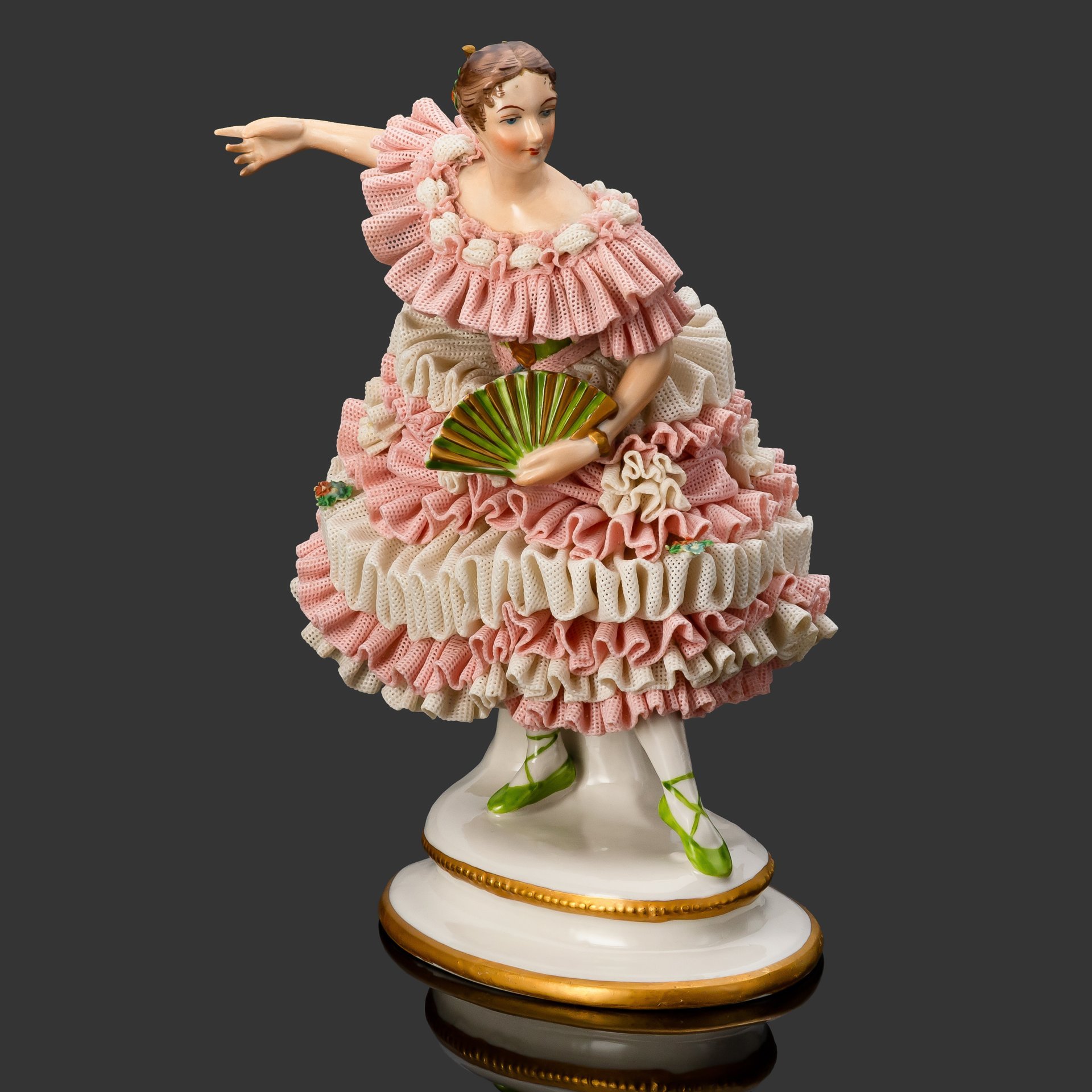Статуэтка "Танцовщица с веером", Irish Dresden