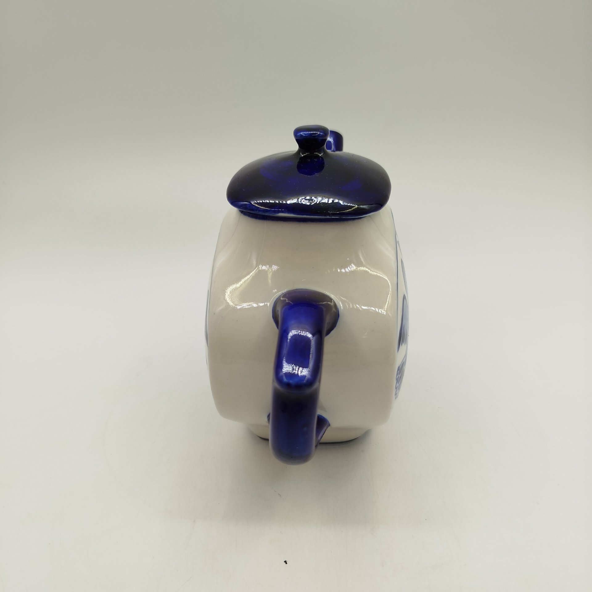 Чайник заварочный с растительным декором, фарфор, роспись, Объединение «Гжель», СССР, 1972-1985 гг.