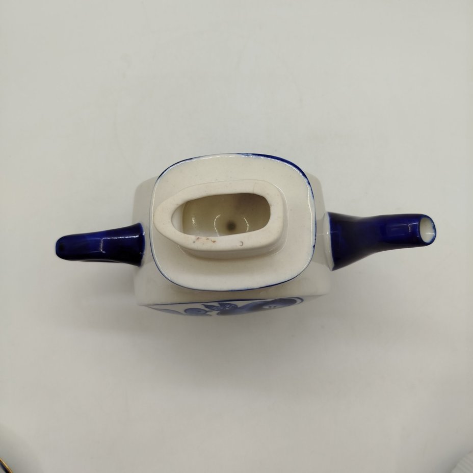 Чайник заварочный с растительным декором, фарфор, роспись, Объединение «Гжель», СССР, 1972-1985 гг.