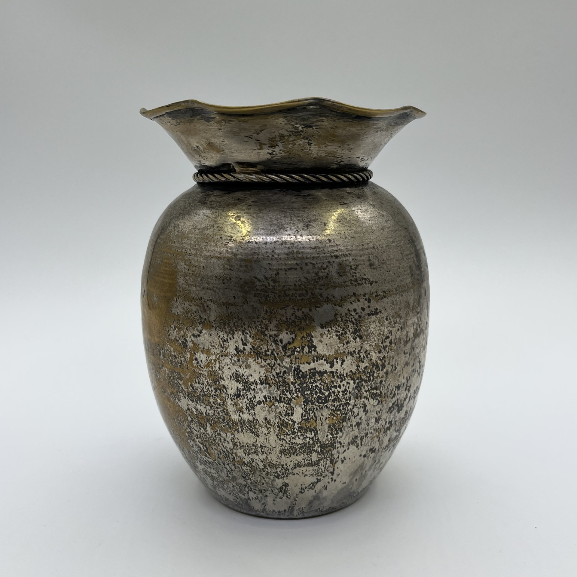 Ваза интерьерная со шнурком, металл, 1970-1990 гг.