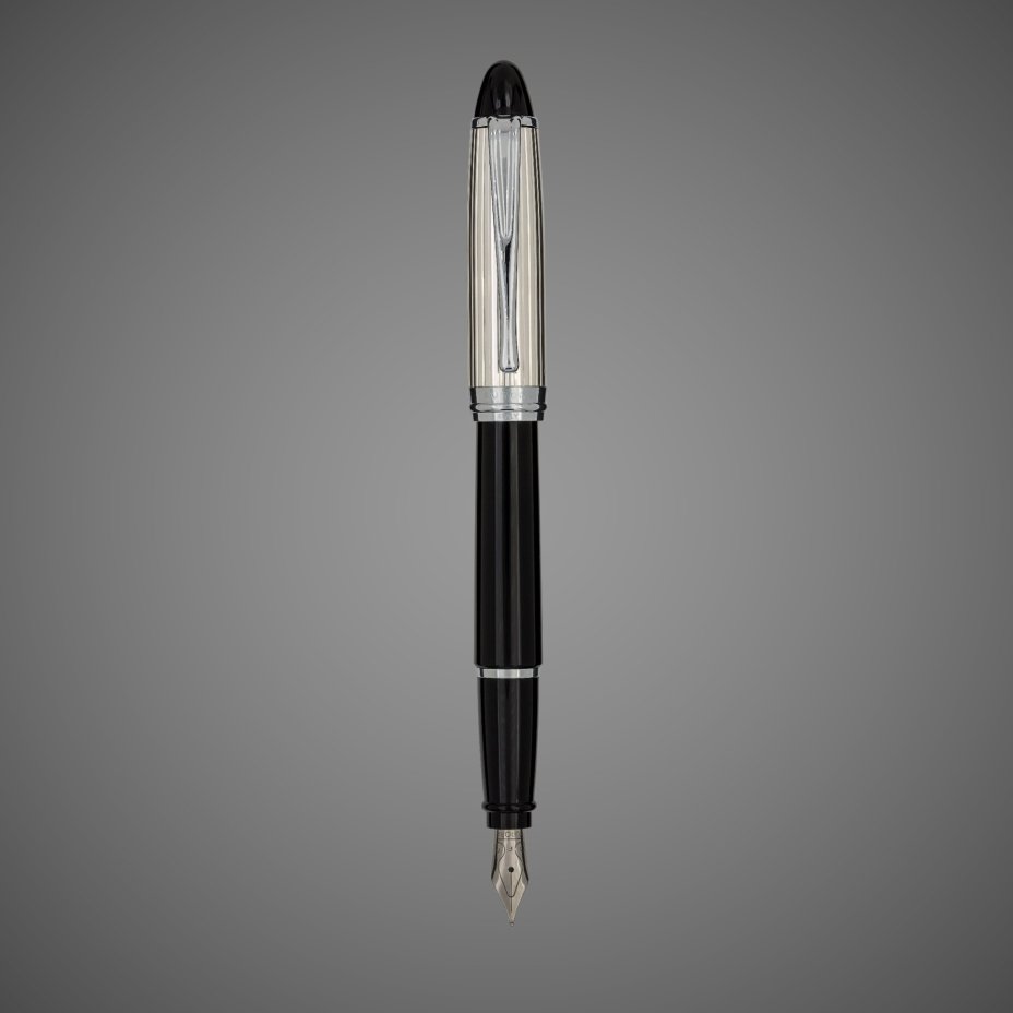 Перьевая ручка Aurora Ipsilon black CT, перо - М, в подарочной коробке, Драгметаллы: серебро, смола