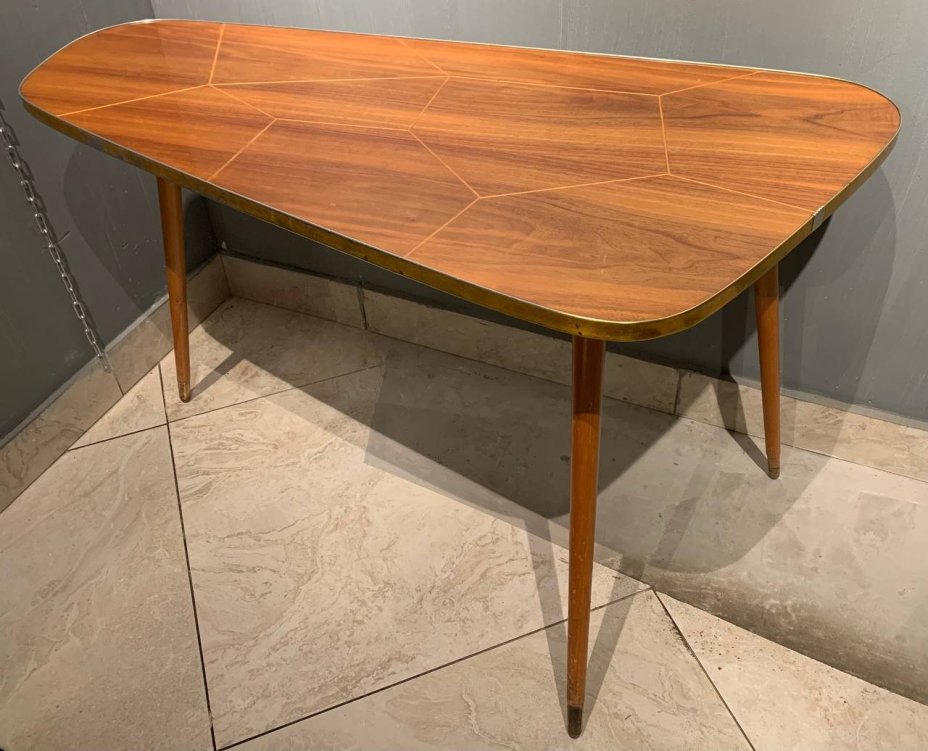 Столик журнальный