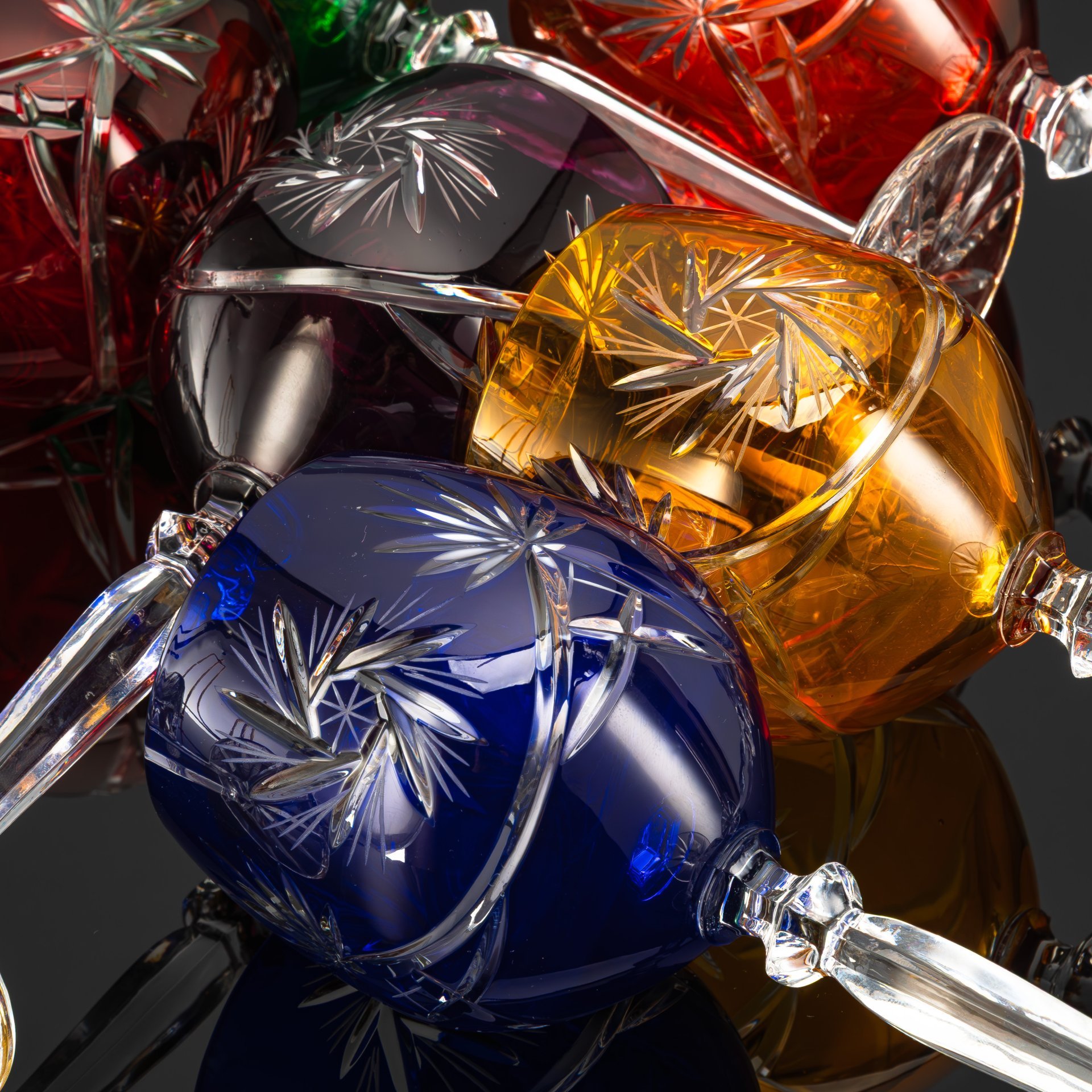 Набор крупных бокалов для вина разноцветных оттенков на 6 персон, Zawiercie Glass, хрусталь, алмазная грань, Польша, 1990-2010 гг.