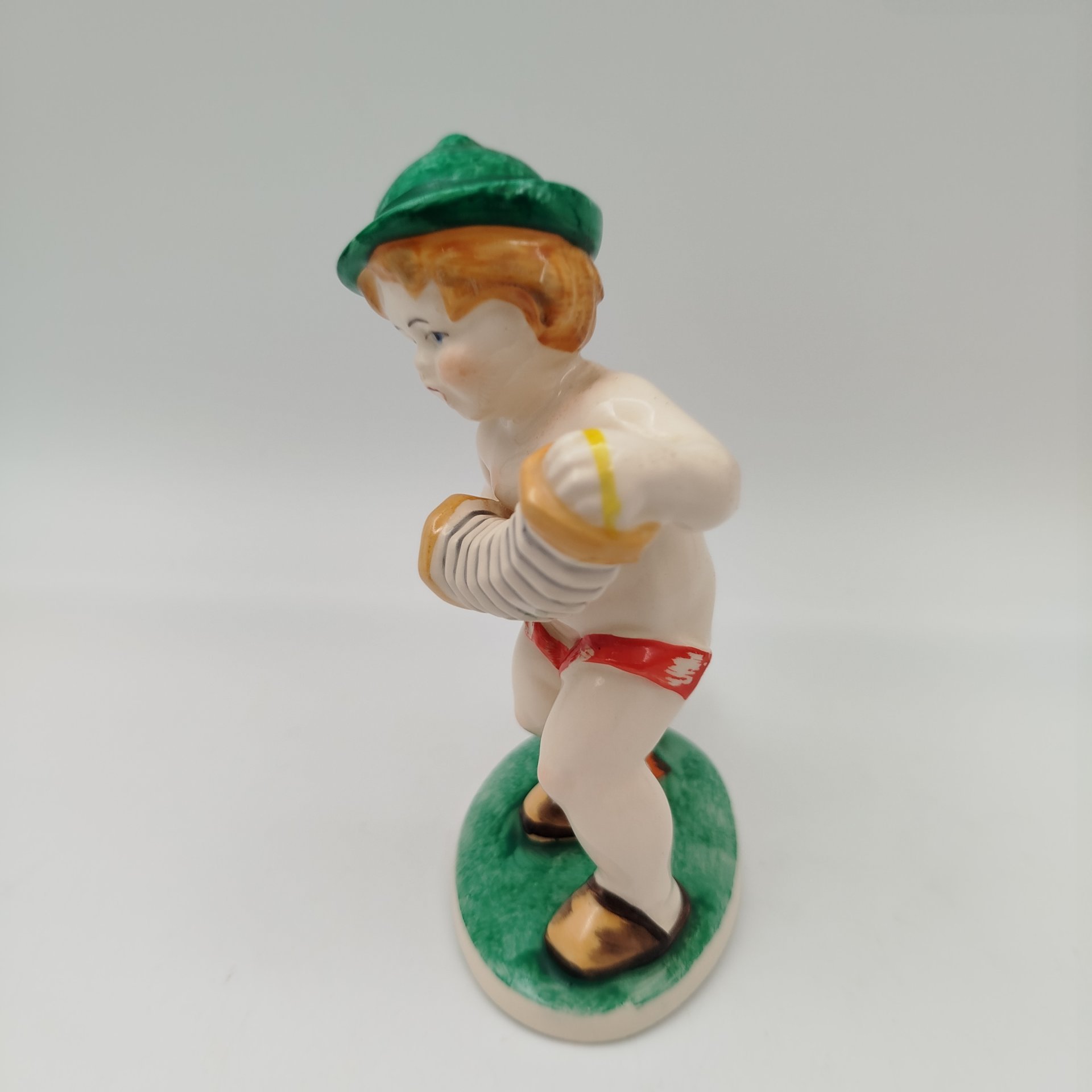 Статуэтка "Мальчик с гусем", фаянс, роспись, Hertwig & Co., Германия, 1941-1958 гг.