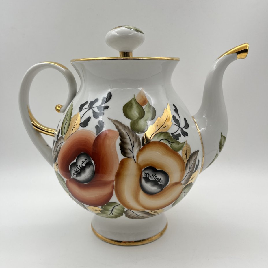 Чайник с цветочным декором (большой), фарфор, роспись, золочение, Ленинградский опытный завод (ЛОЗ), СССР, 1984-1991 гг.
