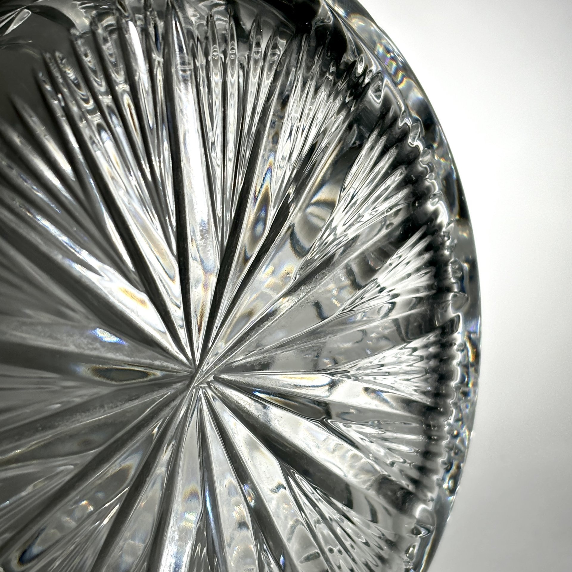 Конфетница с рельефным декором, хрусталь, Россия, 1980-2000 гг.