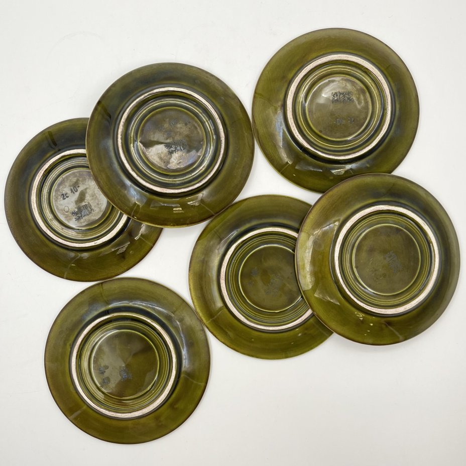 Набор для подачи чая/кофе на 6 персон (14 предметов) зеленого оттенка, фаянс, поливы, Конаковский фаянсовый завод им. М.И. Калинина (ЗиК Конаково), СССР, 1962-1974 гг.