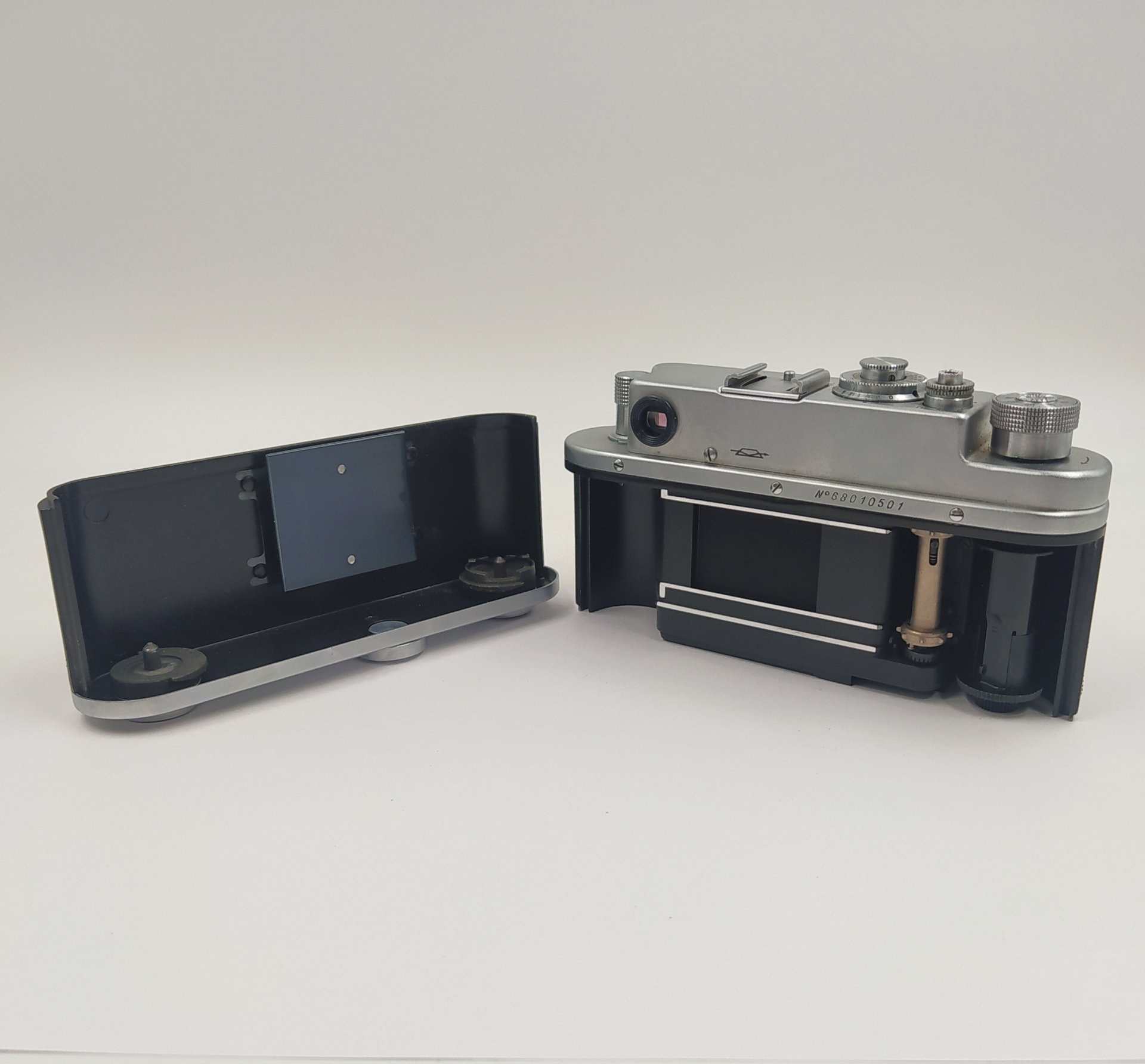 Фотоаппарат "Зоркий-4" с объективом "Индустар-50" в оригинальном кофре, металл, пластик, кожа, стекло, Красногорский механический завод (КМЗ), СССР, 1956-1973 гг.