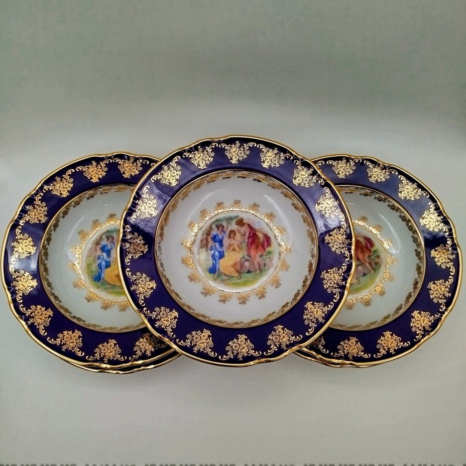 Набор суповых (глубоких) тарелок "Мадонна" на 6 персон, украшенных цветочным декором, фарфор, деколь, крытье, золочение, Thun (Тун), Чехия, 2000-2020 гг.