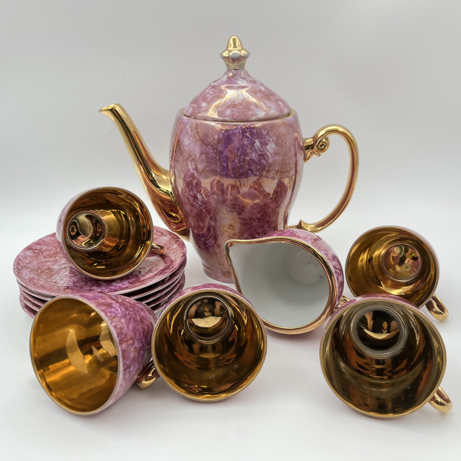 Сервиз кофейный на 5 персон (12 предметов), декорированный разводами фиолетового оттенка, фарфор, золочение, Wloclawek (Влоцлавская фаянсовая фабрика), Польша, 1973-1991 гг.
