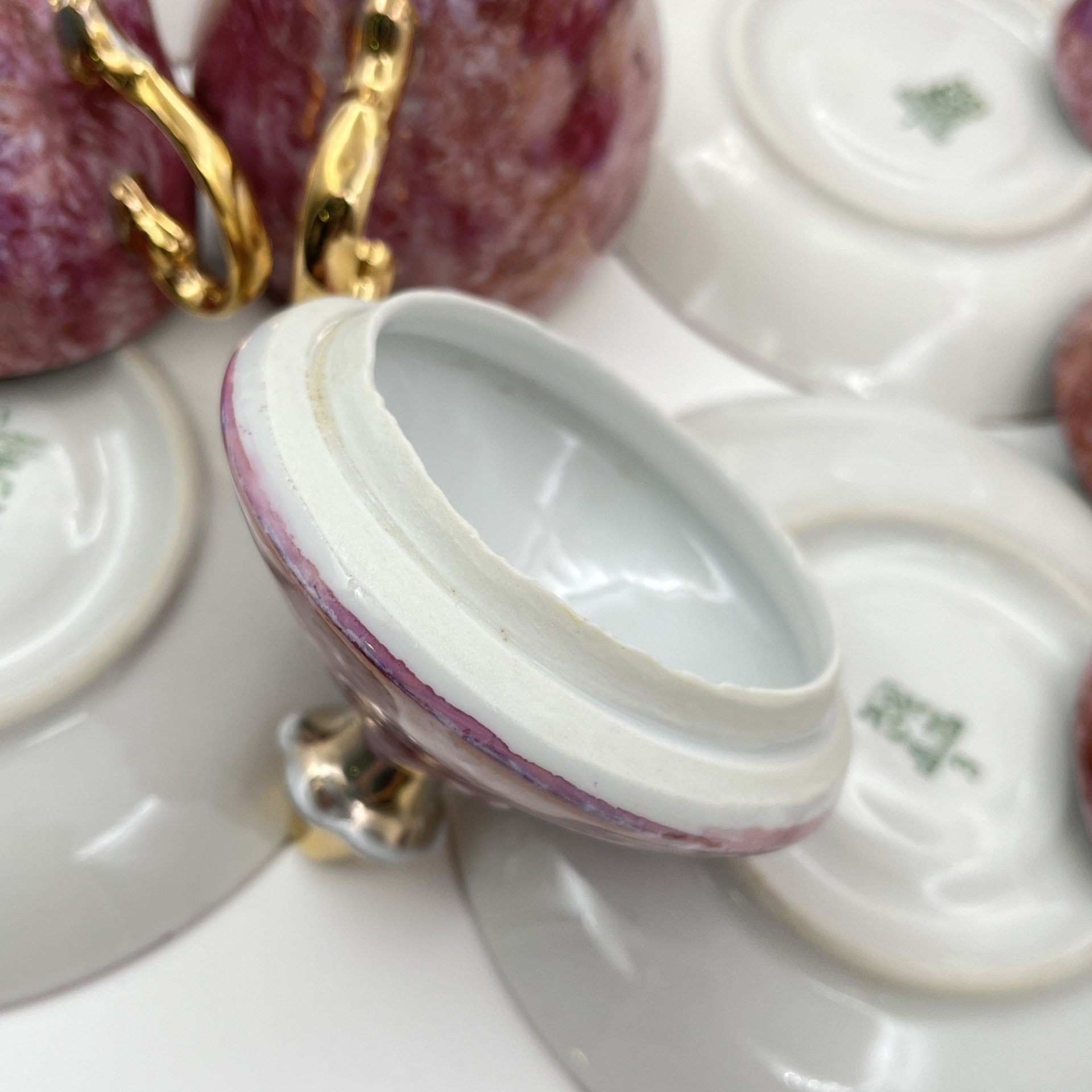 Сервиз кофейный на 5 персон (12 предметов), декорированный разводами фиолетового оттенка, фарфор, золочение, Wloclawek (Влоцлавская фаянсовая фабрика), Польша, 1973-1991 гг.