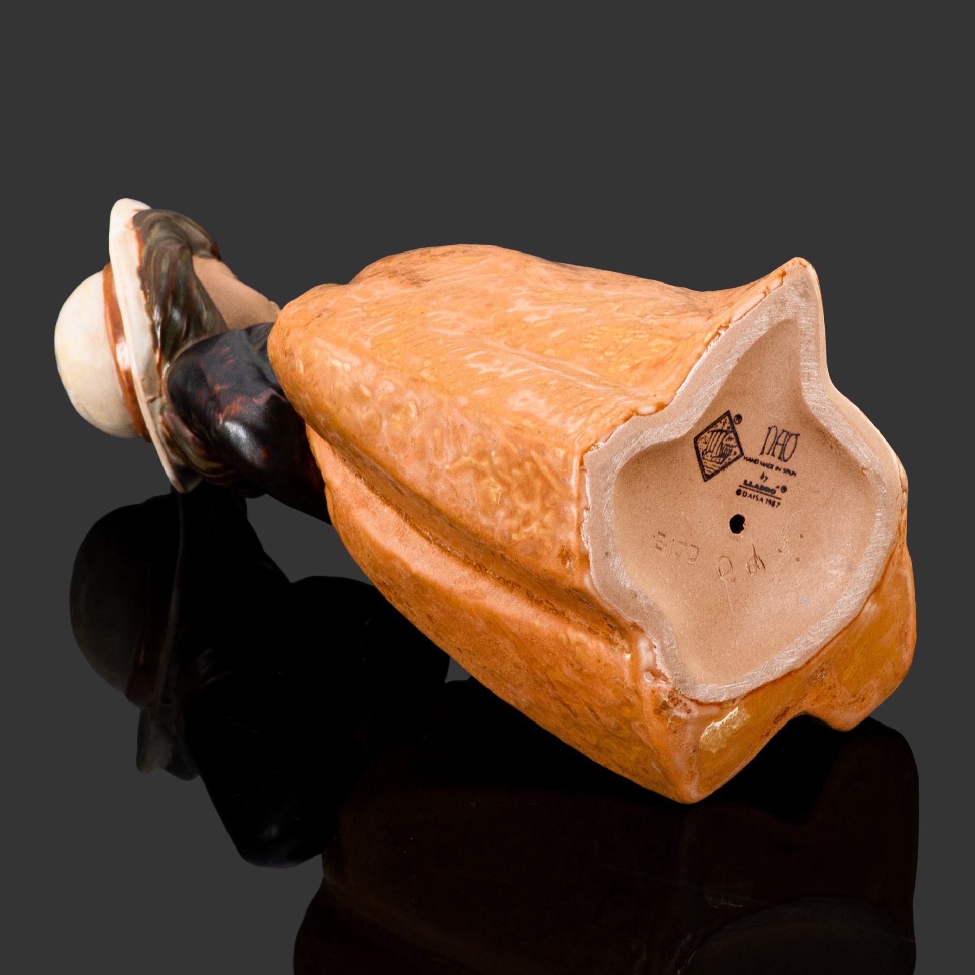 Статуэтка "Девушка в шляпке", искусственный камень, роспись, NAO Porcelain, Испания, 1987 г.