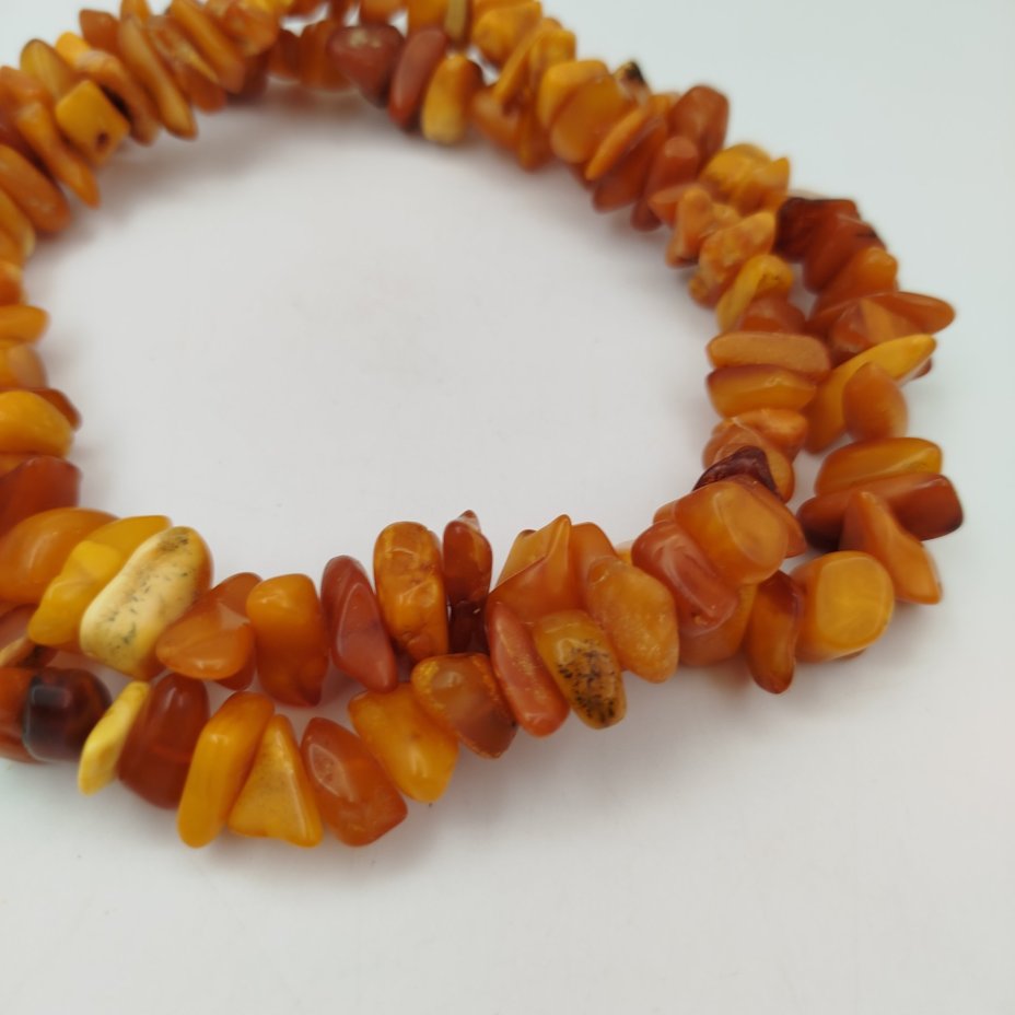 Бусы винтажные из натурального янтаря различной формы и оттенка