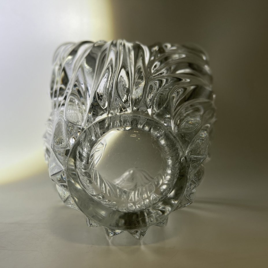Ваза "Тюльпан", автор Х.М. Пыльд, хрусталь, прессование, свободное моделирование, Ленинградский завод художественного стекла (ЛЗХС), СССР, 1970-1980 гг.
