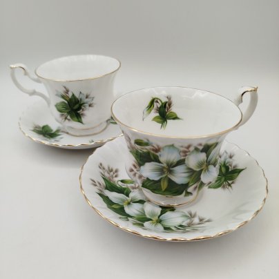Набор чайных пар на 2 персоны (дуэт) с нежным цветочным декором "Trillium", Royal Albert