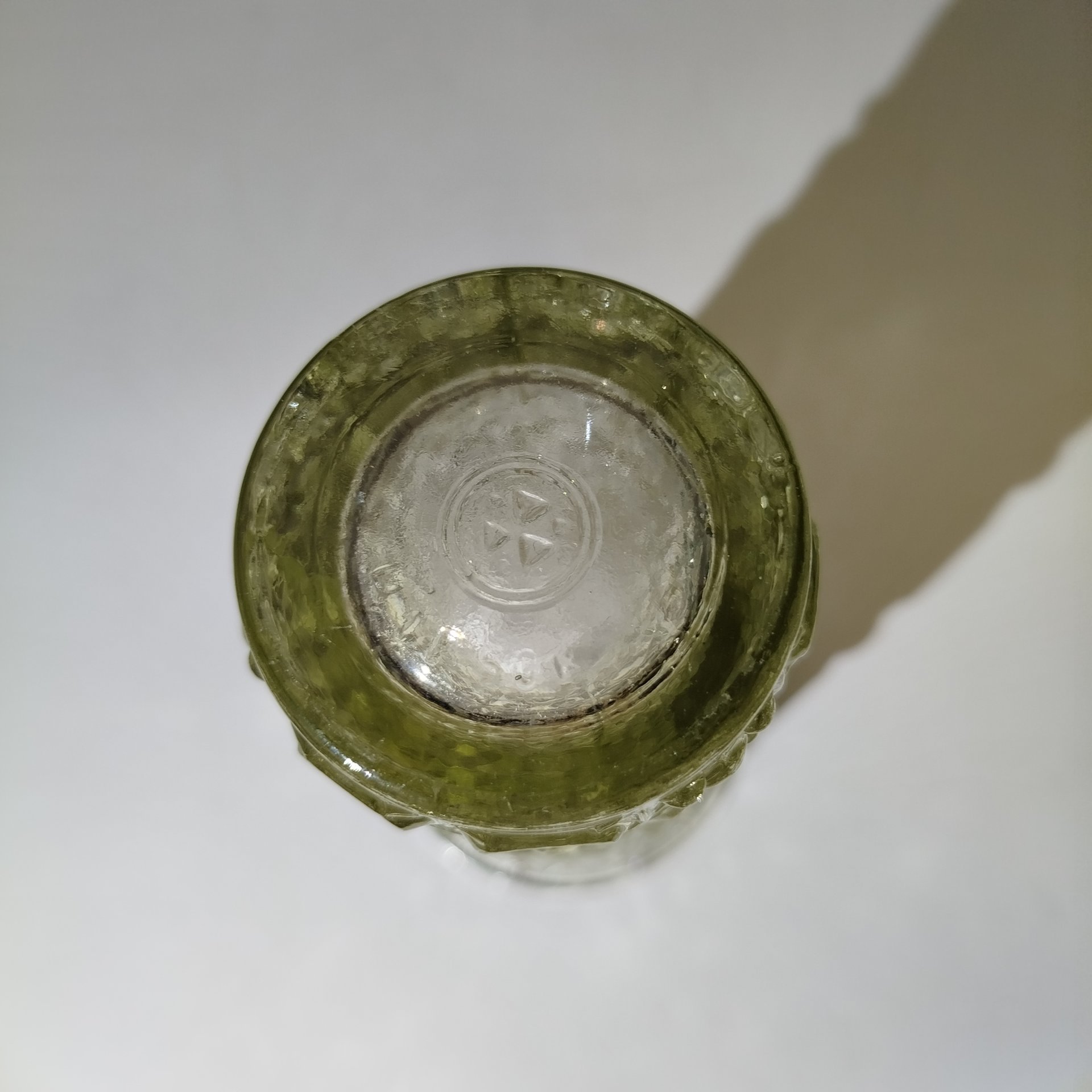 Ваза для цветов с рельефным геометрическим декором, стекло, Уршельский стеклозавод имени 10-й годовщины Октября, СССР, 1960-1980 гг.