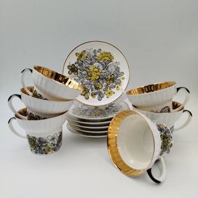Набор из шести чайных пар "Русское кружево", автор формы "Волна" Криммер Э.М., автор рисунка Беспалова-Михалева Т.Н., фарфор, деколь, золочение, Ленинградский фарфоровый завод (ЛФЗ), СССР, 1970-1992 гг.