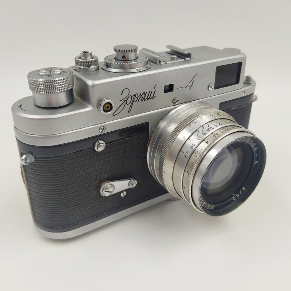 Фотоаппарат "Зоркий-4" с объективом "Юпитер-8", в оригинальном кофре, Красногорский механический завод (КМЗ)