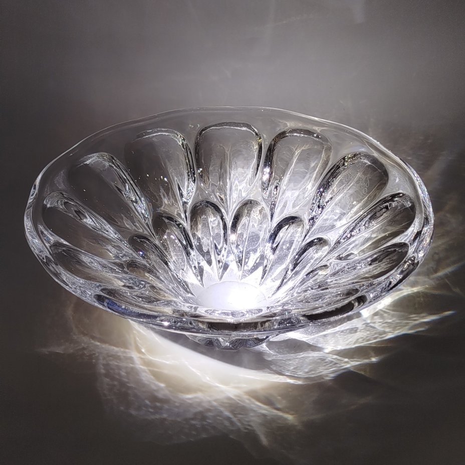 Ваза для фруктов "Глазки" (с дарственной надписью), автор А.П. Лаврова