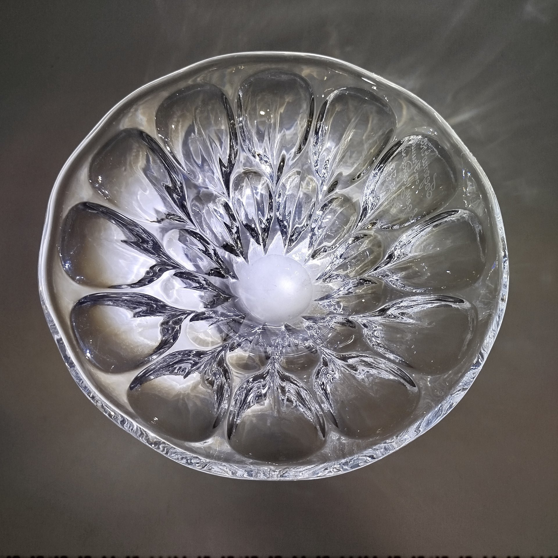 Ваза для фруктов "Глазки" (с дарственной надписью), автор А.П. Лаврова